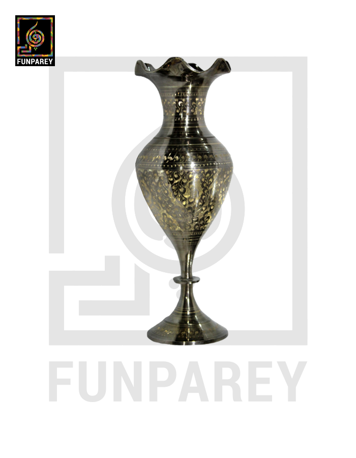 Handmade 14" Sleek Footed Brass Vase Pair 'Cobra'