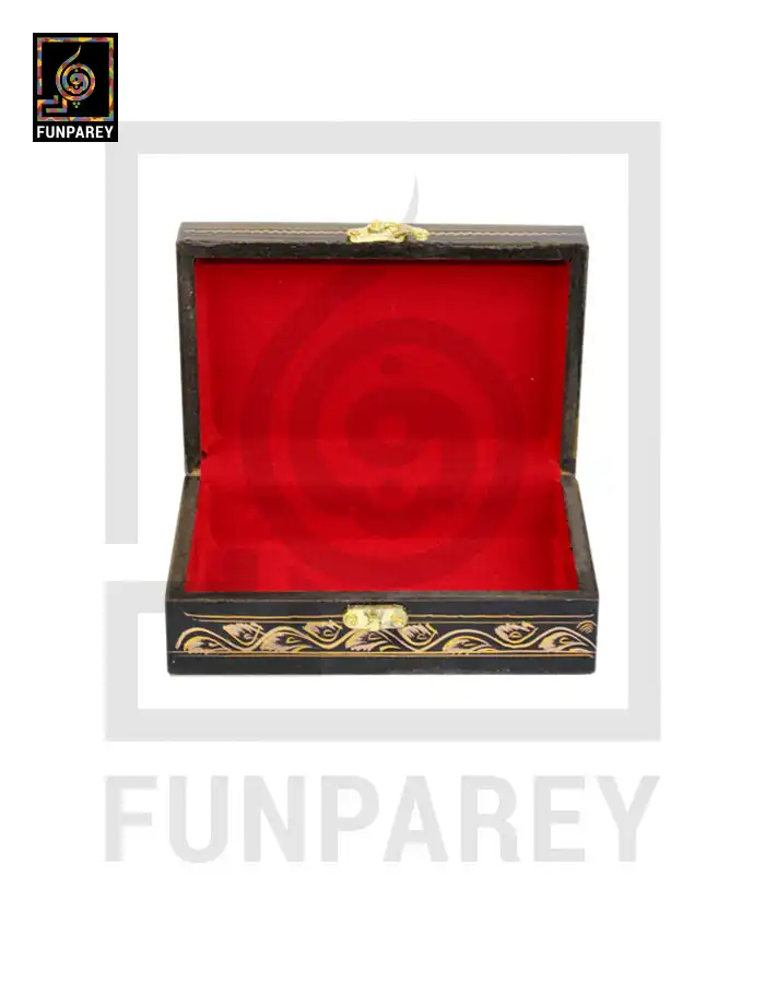 Jewelry Box With Nakshi Art - Golden 4/6
