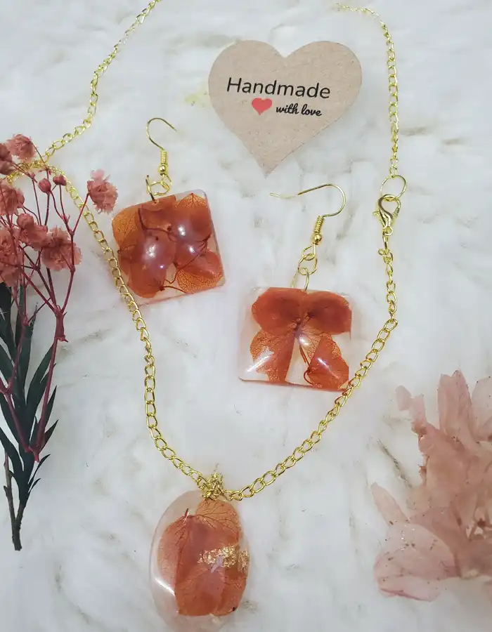 Resin Jewelry Set - Dried Wildflower Pendant & Earrings