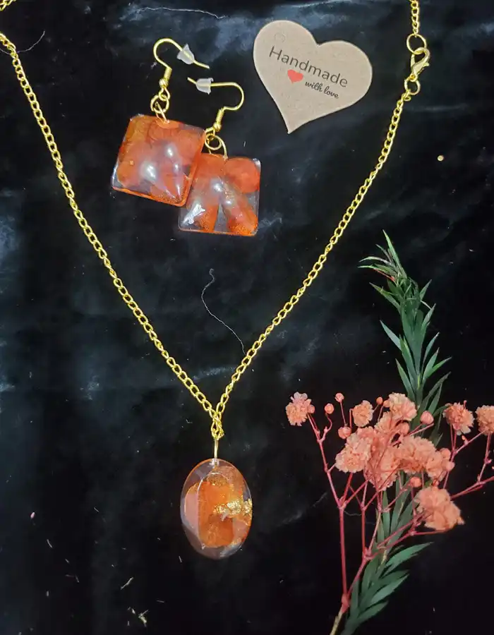 Resin Jewelry Set - Dried Wildflower Pendant & Earrings