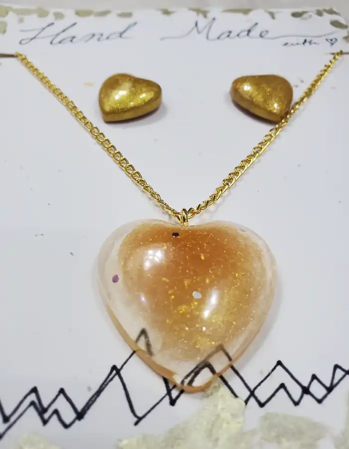 Resin Jewelry Set - Pendant & Earrings - Golden