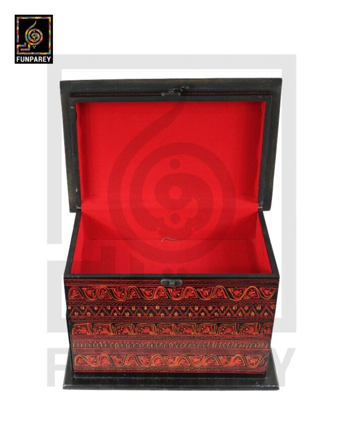 Lacquerware Wooden Trinket Box Distinct 8/12 with 2 Drawers