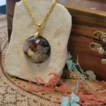 Handcrafted Resin Pendant Botanica - Luna 05