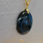 Handmade Resin Pendant - Falak-e-Raaz 01