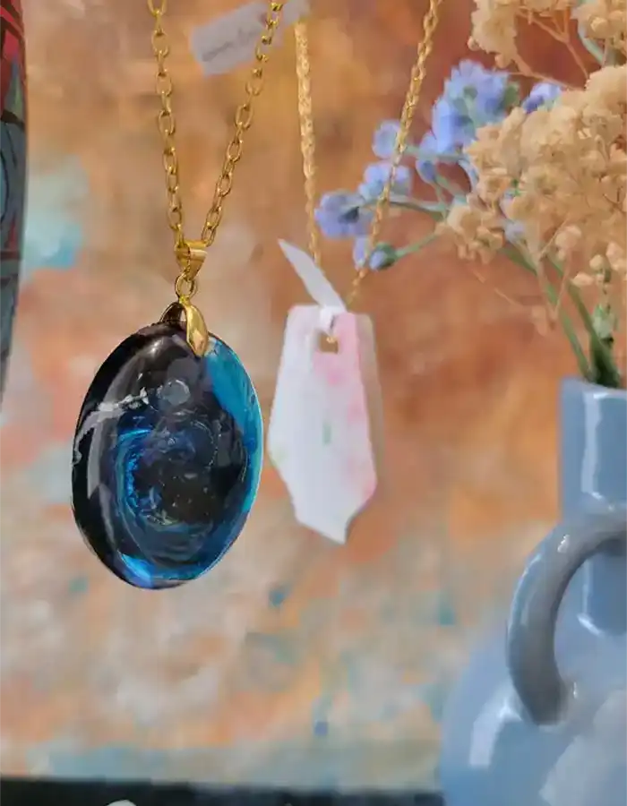 Handmade Resin Pendant - Falak-e-Raaz