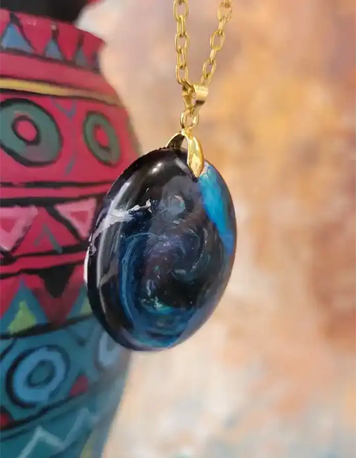 Handmade Resin Pendant - Falak-e-Raaz