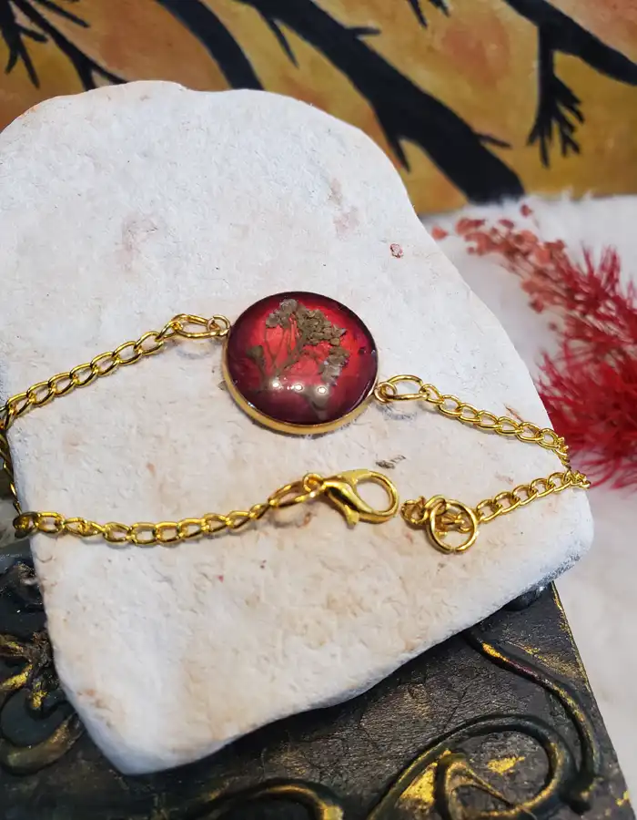 Resin Bracelet - Scarlet Memory