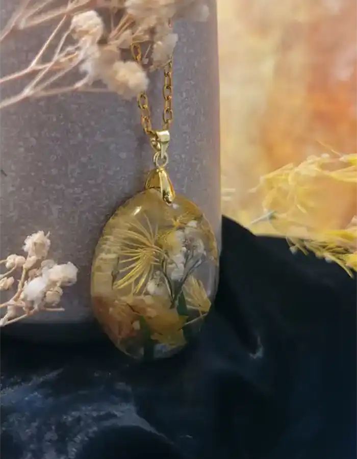 Resin Made Pendant - Nature’s Keepsakes
