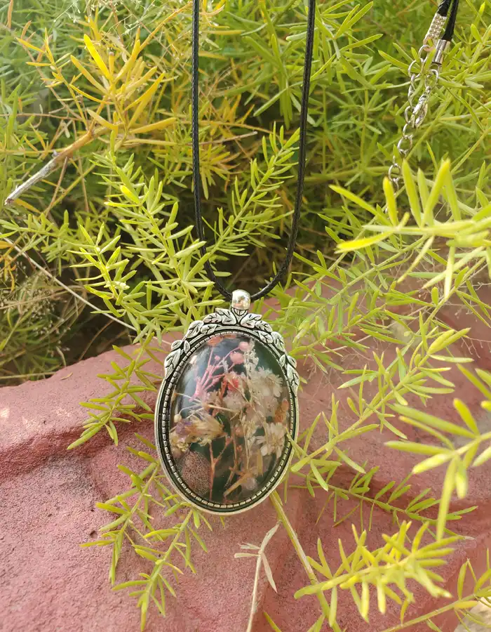 Resin Pendant - Gul-e-Raz