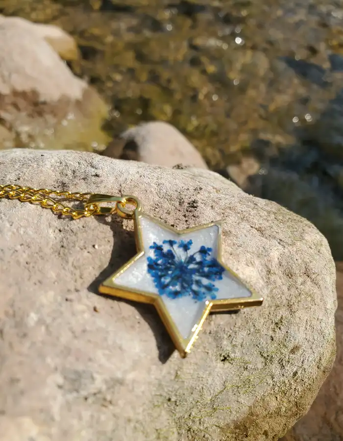 Resin Pendant - StarBloom